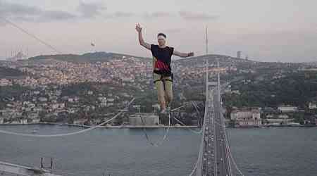 WATCH: Daredevil walks slackline from Europe to Asia