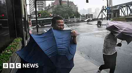 Shanghai hit by strongest typhoon in 75 years