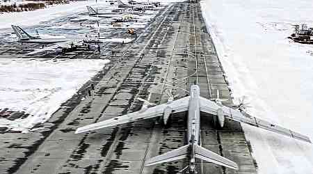 Covering aircraft with tires the way Russia has can confuse weapons looking for the plane, US military official says