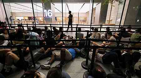 'I made my way here at 3am': Man first in line for iPhone 16 at Orchard Road's Apple Store