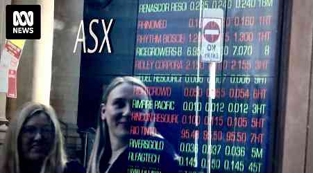 Live updates: ASX hits record high on optimism about US economy, Myer drops after profit slump, Bank of Japan keeps rates steady