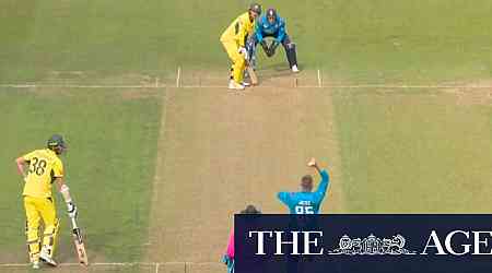 Australia sinks England