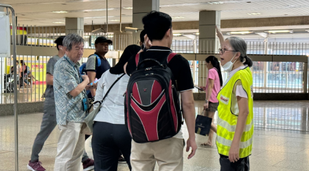 East-West Line MRT disruptions: SMRT staff assists autistic child, commuter helps elderly woman