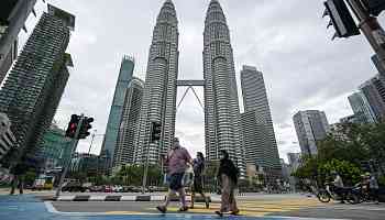 Malaysia could reach high-income status by 2028, World Bank says