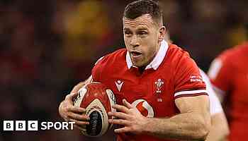 Wales scrum-half Davies retires from internationals