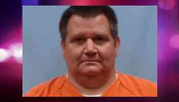 Arkansas pastor arrested, facing 100 counts of child pornography possession