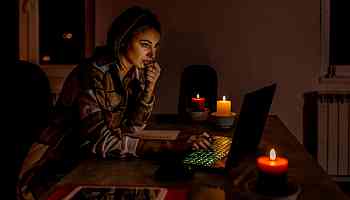 Tech Tips to Stay Connected to the Internet During Power Outages