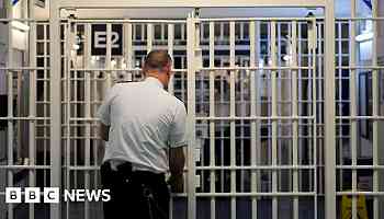 More prisoners to be freed early to ease overcrowding