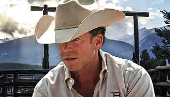 Why Taylor Sheridan Cast Himself As Yellowstone's Travis Whitley