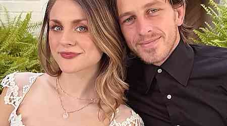  Inside Frances Bean Cobain's Private World With Husband Riley Hawk 