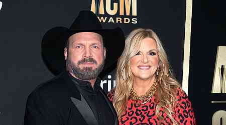 Hairstylist Claims Garth Brooks Suggested Threesome With Trisha Yearwood