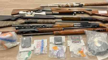 Gimli RCMP seize guns, drug paraphernalia in search of Riverton home