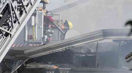 Old Montreal fire under control, 2 bodies pulled from rubble: police