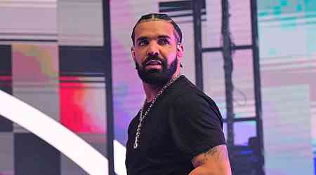 Drake Calls Out Fake Friends Amid Ongoing Feud With Kendrick Lamar