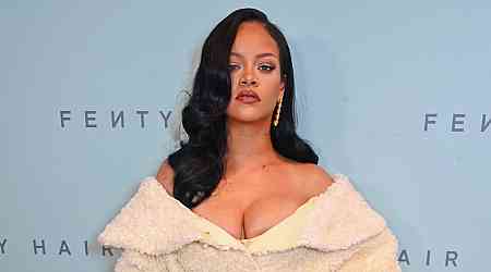 Toddler Mom Rihanna Has a Stretchy, Cozy Mom Uniform Just Like Us