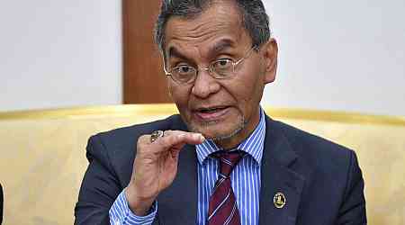 No need to follow others as our smoking control laws strong enough, says Dzulkefly