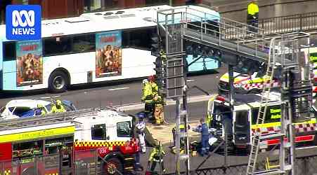 One dead after multi-vehicle crash on Sydney Harbour Bridge