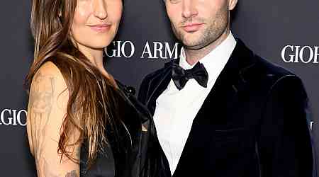  Penn Badgley and Wife Domino Kirke Make Rare Red Carpet Appearance 