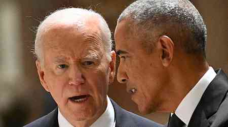 Lip-reader decodes Biden, Obama comments