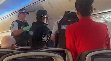 Unruly passenger booted off Jetstar flight