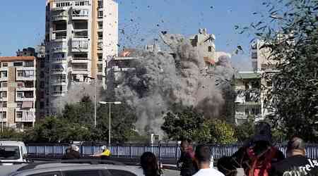 Israel claims it killed three Hezbollah commanders and 70 fighters in last 48 hours; Lebanese people continue to flee