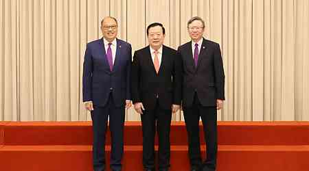 Xia Baolong lauds HK universities