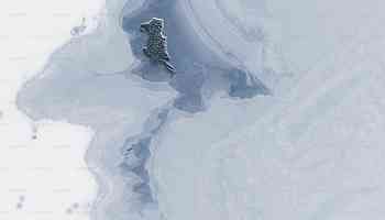 Rare Sea Smoke and Streaming Snow Phenomena Captured Near Pine Island Glacier