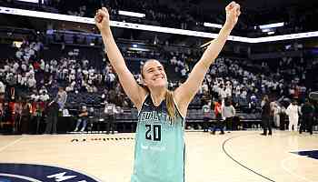 Sources: Ionescu hurt hand in G4 of WNBA Finals