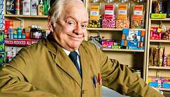 Sir David Jason's beloved show axe left star devastated as he issues plea to BBC 