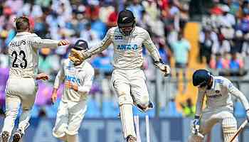 India vs New Zealand, third Test: Patel takes 11 as India lose by 25 runs