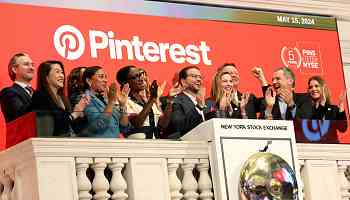 Pinterest reports Q3 revenue up 18% YoY to $898M, vs. $896M est., MAUs up 11% to a record 537M, but forecasts Q4 revenue below est.; PINS drops 13%+ after hours (Jonathan Vanian/CNBC)