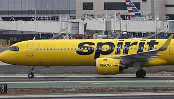 Spirit Airlines mulls bankruptcy, sending its stock price into nosedive