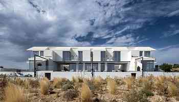 Bridge House / Klab architecture