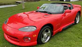 35k-Kilometer 1995 Dodge Viper RT/10