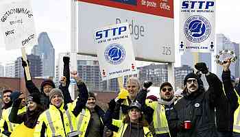 Will striking Canada Post employees be forced back to work? The latest from both sides of the negotiating table