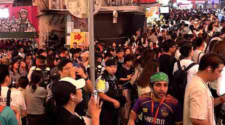 Halloween brings Lan Kwai Fong back to life