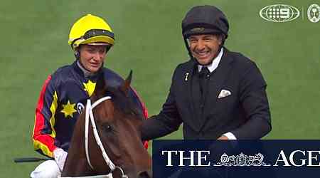 Champion jockey rides to victory after broken nose