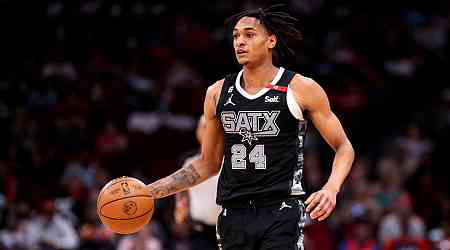 Sources: Spurs' Vassell could make debut Sat.