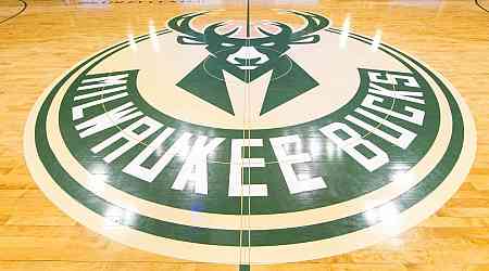 Bucks shake up starting lineup, bench Trent Jr.