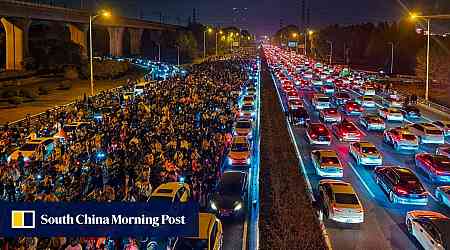 Chinese city forced to back pedal over night-time cycling after streets become gridlocked