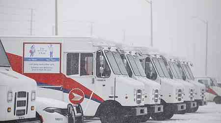 Canada Post Workers Gear Up for Strike Ahead of Shopping Season