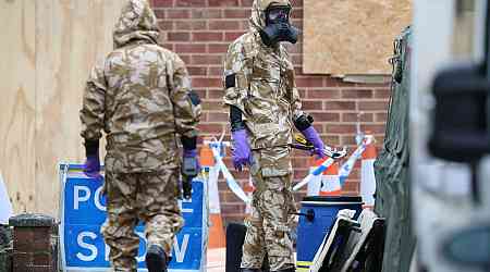 Lead scientific adviser says many lethal Novichok doses applied to door handle