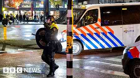 Amsterdam: New arrests over violence after Ajax-Maccabi football match