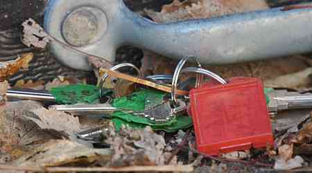 Montreal man pricked by dirty needle picking up his keys