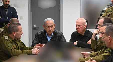 Huddled with his generals deep in the night, Benjamin Netanyahu finally hit the button