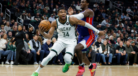  Giannis Antetokounmpo explodes for 59 points as Bucks top Pistons to post first back-to-back wins of season 