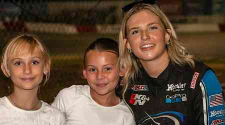 The 2 female racers speeding to break NASCAR's glass ceiling