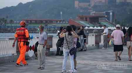 Flights, trains, ferry services in Taiwan affected by Typhoon Usagi