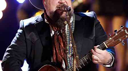  The Voice Winner Sundance Head Shot at Texas Ranch 