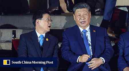 Xi Jinping gives encouragement to Hong Kong leader in talks at Apec summit sidelines